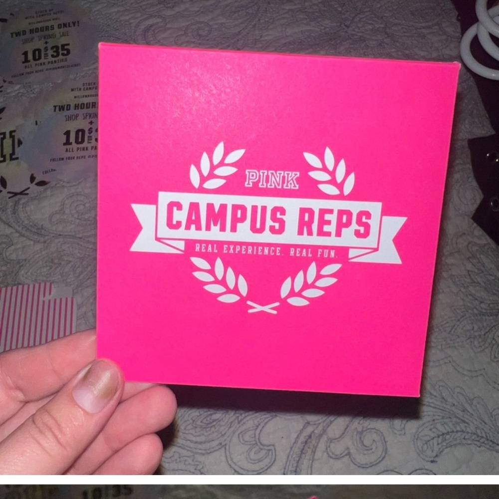 PINK VS PAPERS